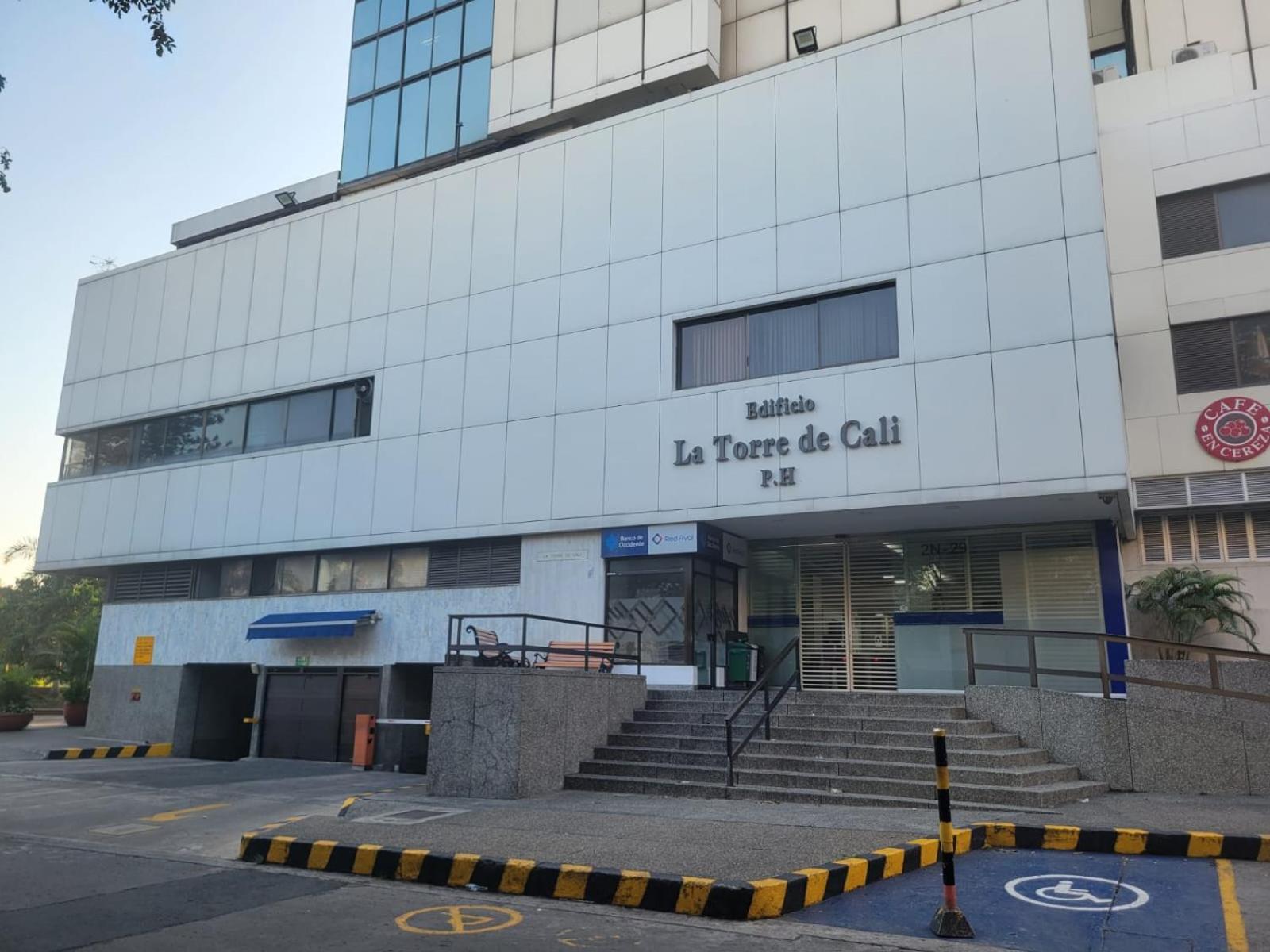 Apartaestudios - Torre De Cali Exteriör bild